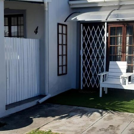 Shark Cove Little Cottage Kleinbaai エクステリア 写真