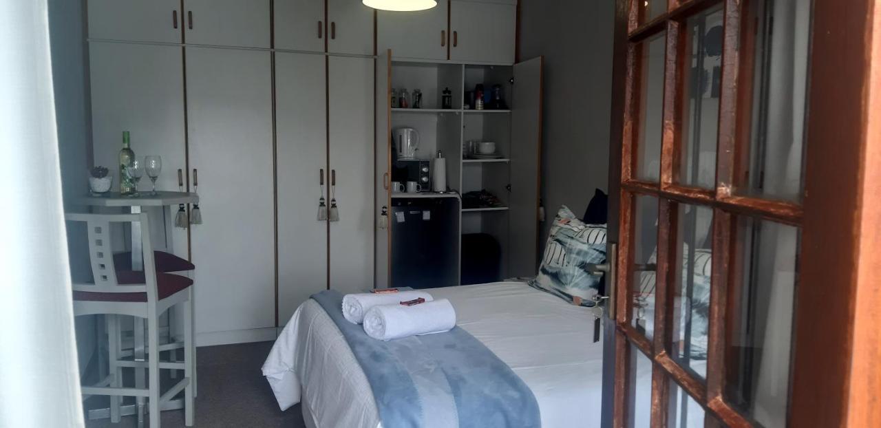 Shark Cove Little Cottage Kleinbaai エクステリア 写真