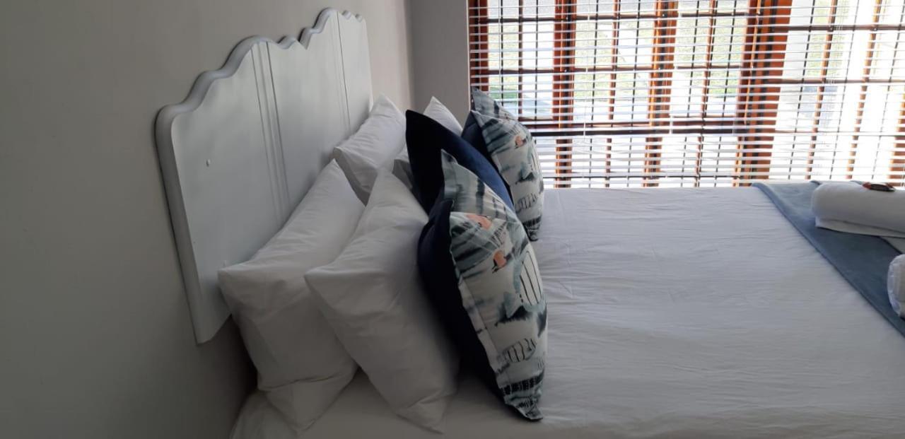 Shark Cove Little Cottage Kleinbaai エクステリア 写真